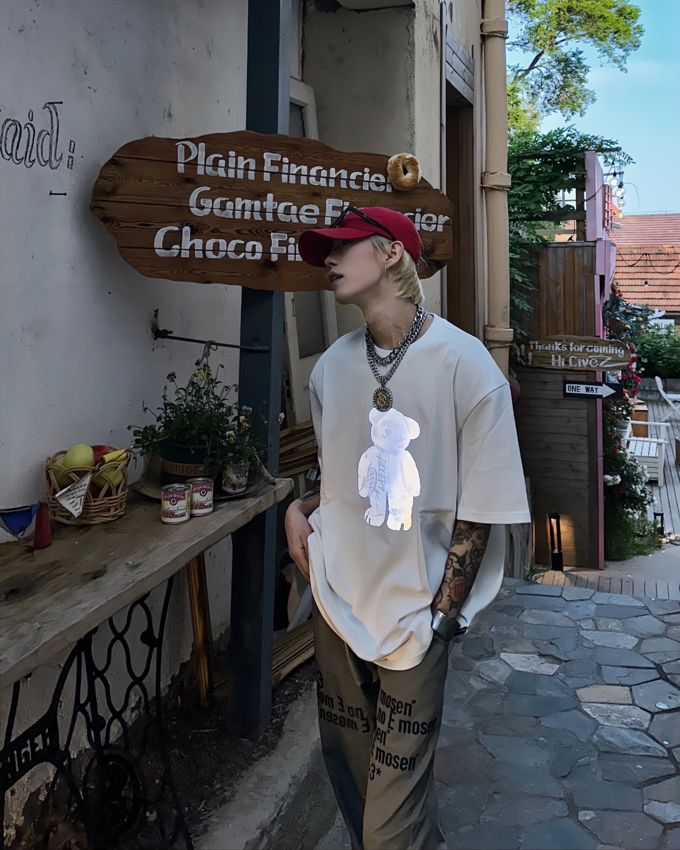 Kiss of light - Heavyweight Oversized Tee - White or Black