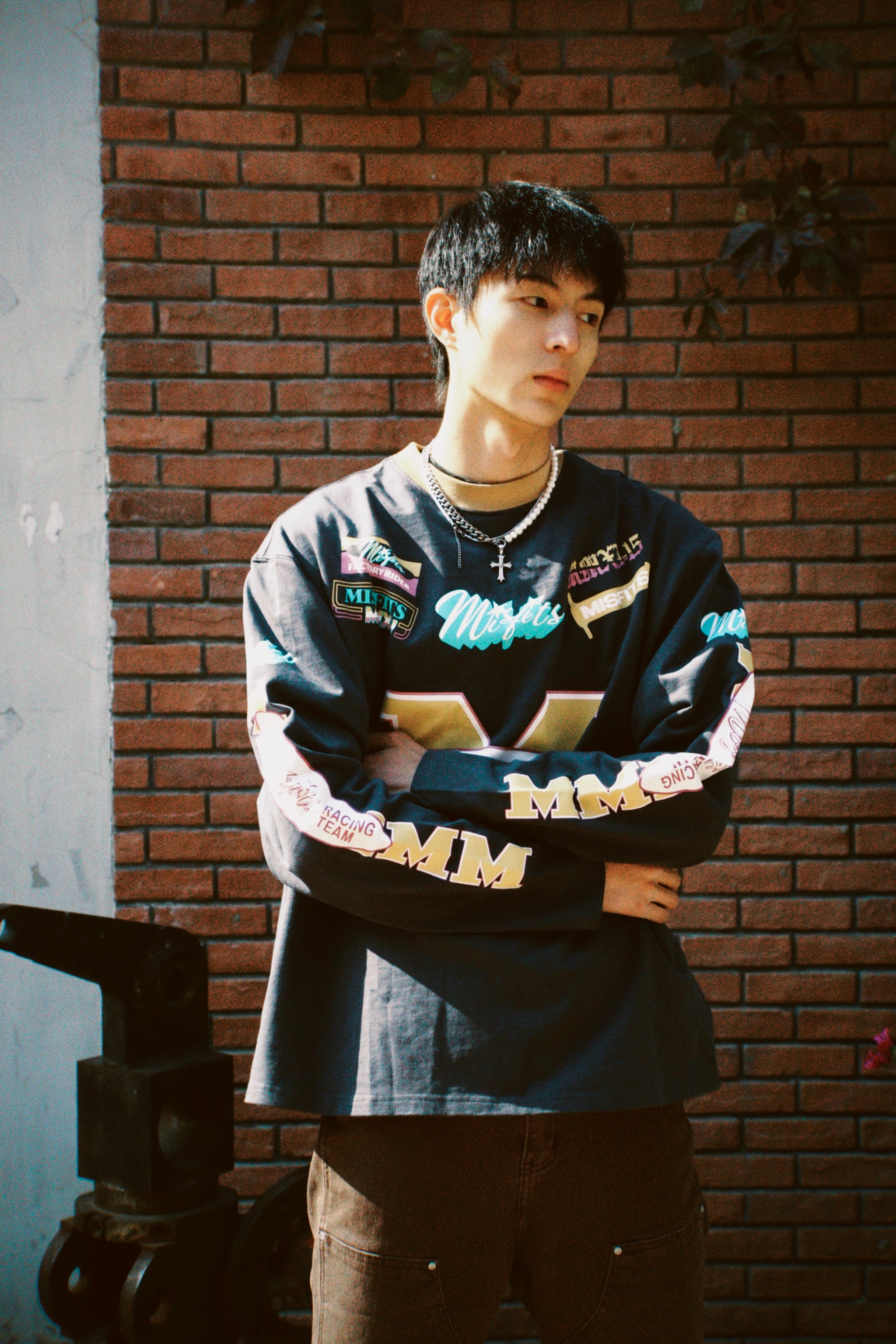 Speed Party - Oversized Long-sleeve Tee - Black or Turquoise