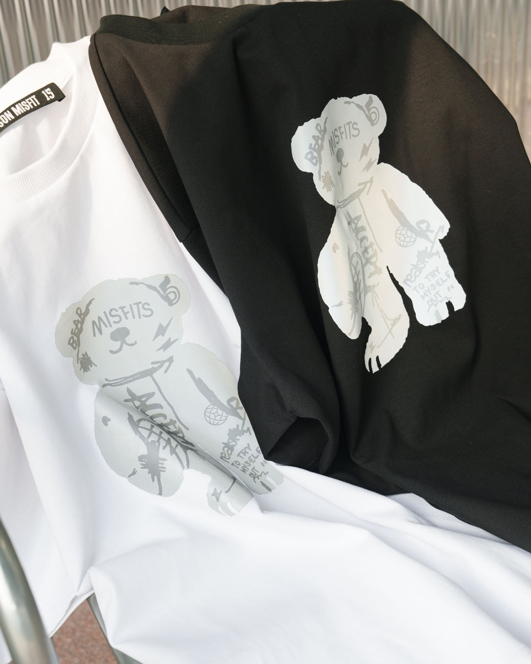 Kiss of light - Heavyweight Oversized Tee - White or Black