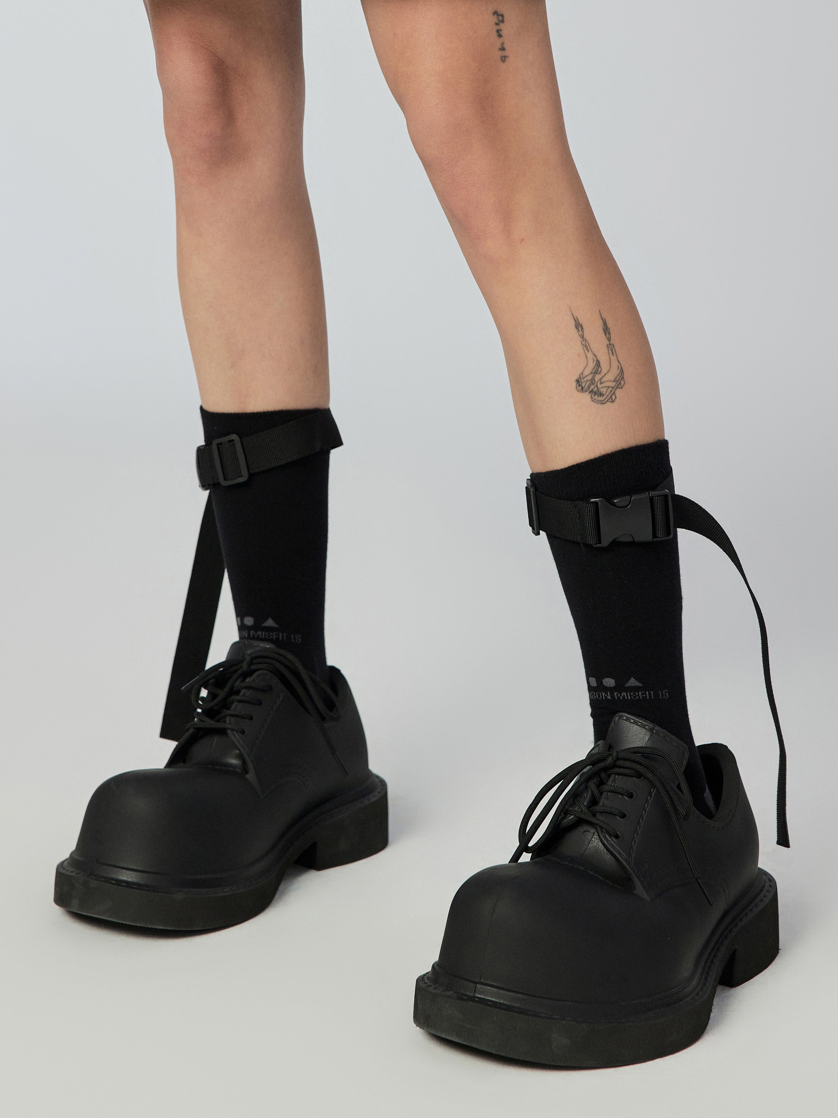 Middle Tube - Socks - MAISON MISFIT