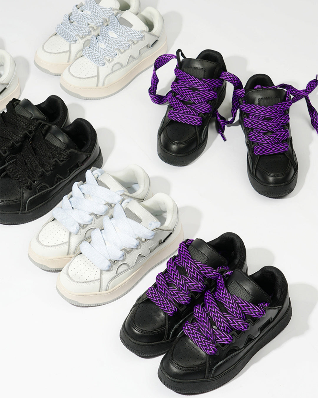 Dragons' Back - Sneakers - Black Or White