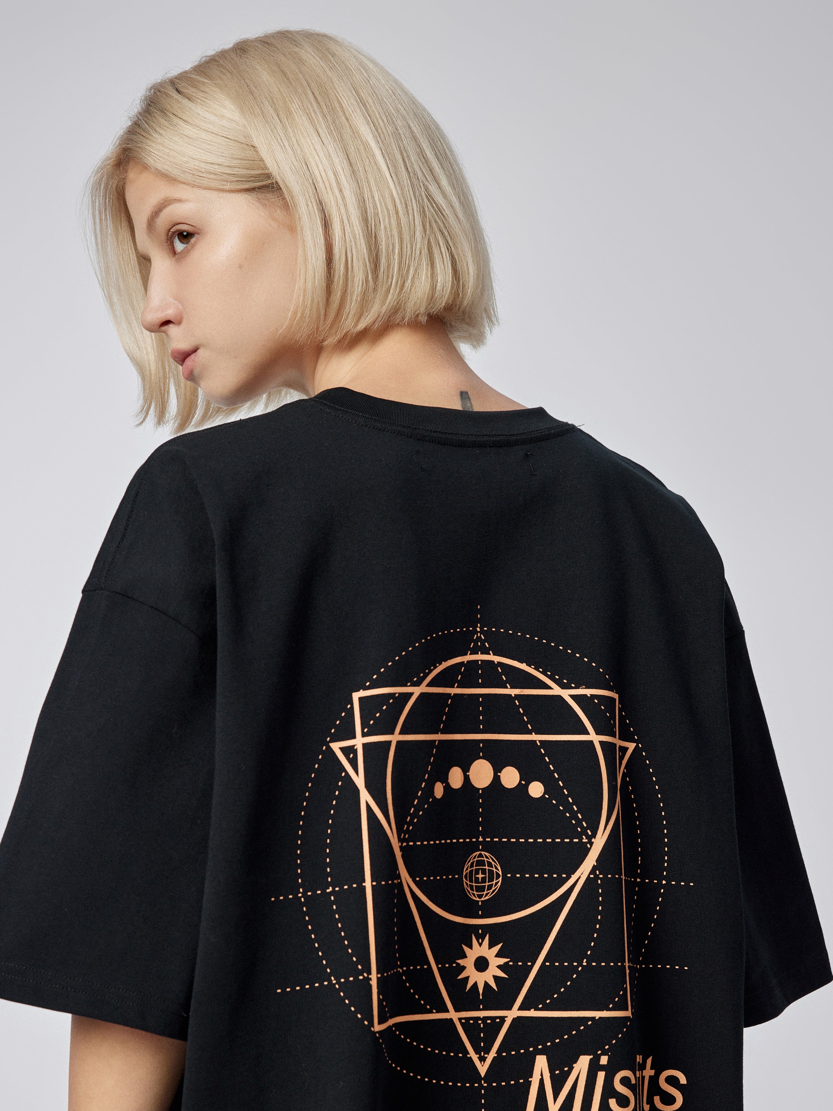 Geometric Universe - T-shirt - Black - MAISON MISFIT